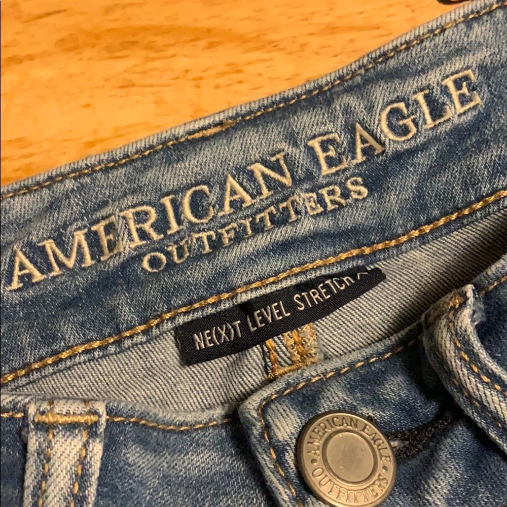 American Eagle distressed midi jean shorts size 2 - Picture 6 of 8